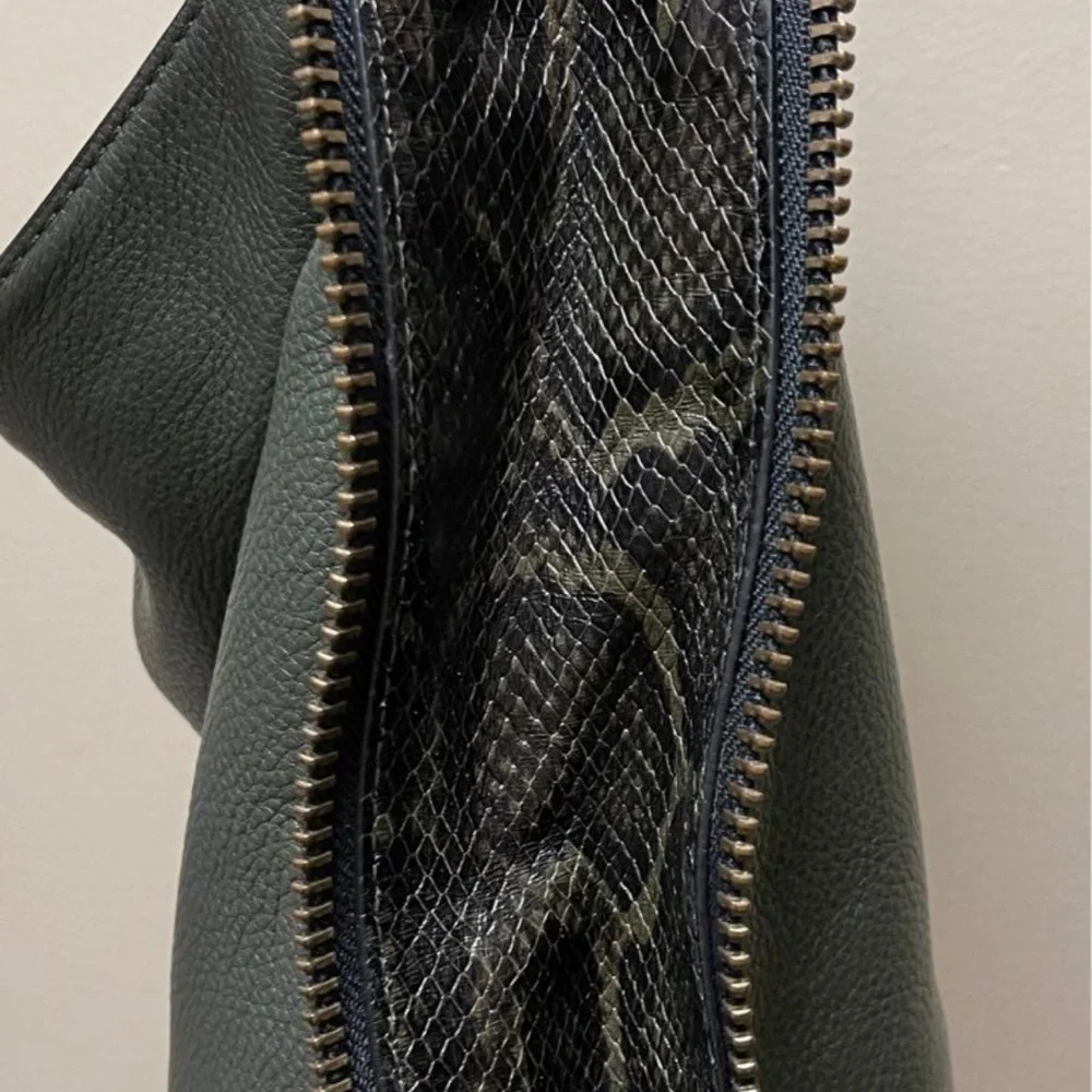 Marc by Marc Jacobs Vintage Y2K hobo style bag - Picture 6 of 11